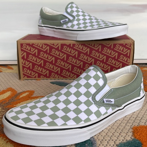 Vans Men’s Classic Slip-On
Color Theory Checkerboard
VN0DDBVZCJL
Sneakers - Picture 2 of 16